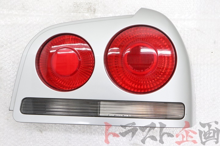 R34 Sedan Drivers Tail Light - JDM Garage Australia