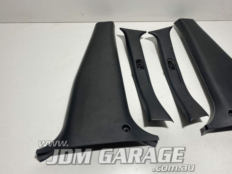 R32 Sedan B-pillar Trims - Image 3