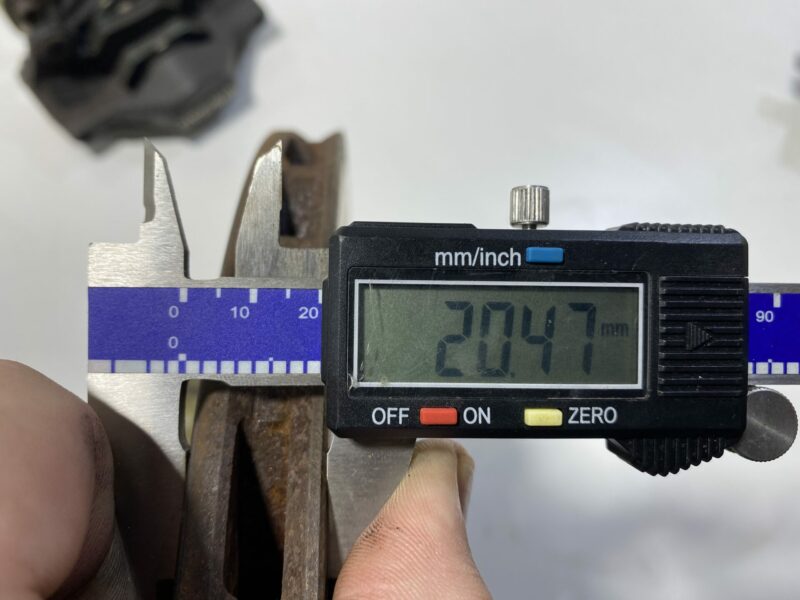 R32 GTR Rear Calipers with 330mm Slotted Rotors - Image 6