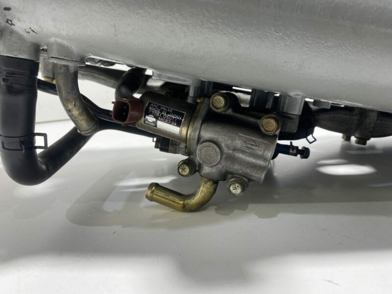 RB26 Intake Manifold Complete with HKS Fuel Rail - Image 4