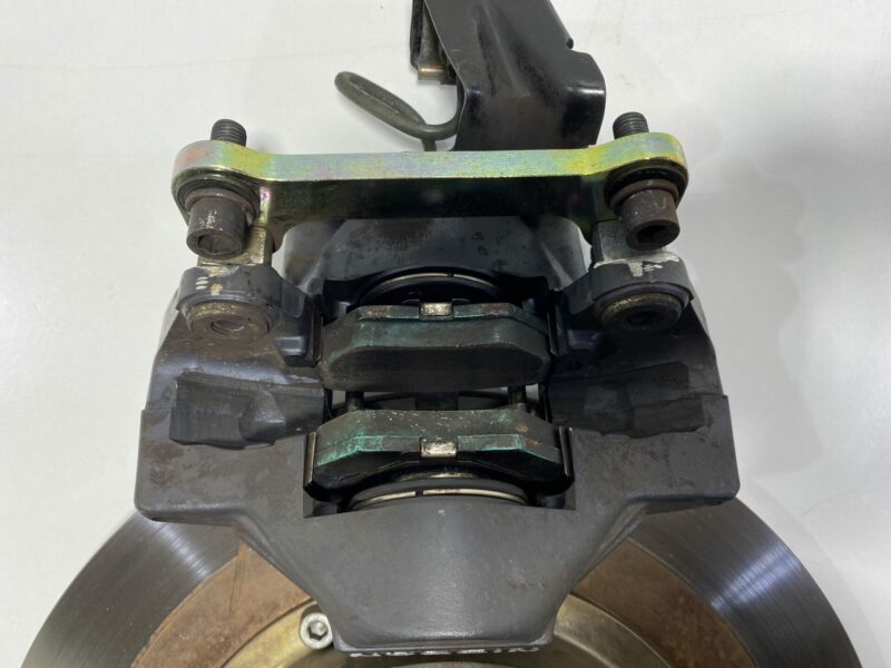 R32 GTR Rear Calipers with 330mm Slotted Rotors - Image 4