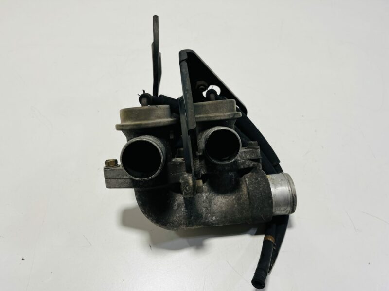 R32 GTR Blow Off Valves with Bracket