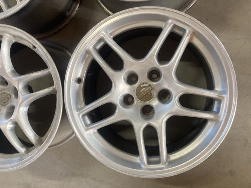 Genuine R33 GTR Factory Wheels 17x9 - Image 5