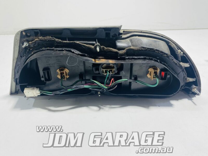 R33 Sedan Series 2 Tail Light Set - Image 7