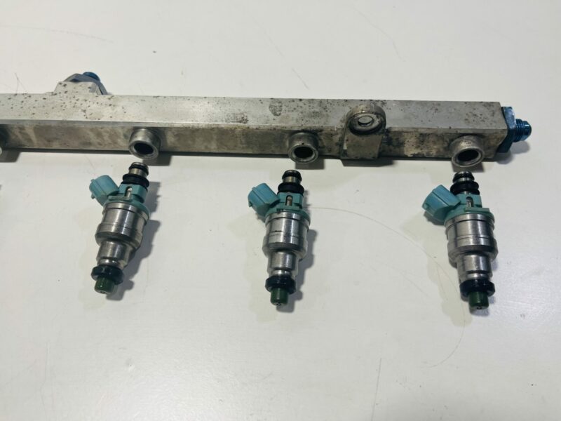 Sard 1000cc Injectors with Tomei Fuel Rail RB26 - Image 2