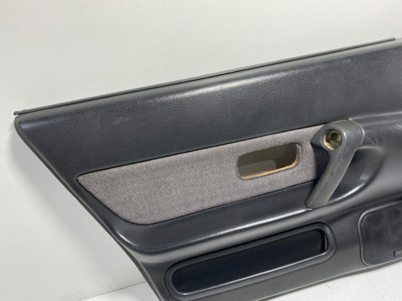 R32 Sedan Front Passenger Door Trim - Image 2