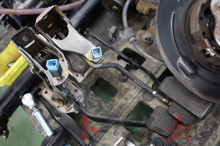 HKS 5 Speed Dog Box and GTR Rear End suit R32 GTST - Image 10