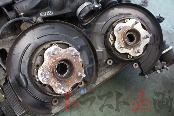 HKS 5 Speed Dog Box and GTR Rear End suit R32 GTST - Image 11