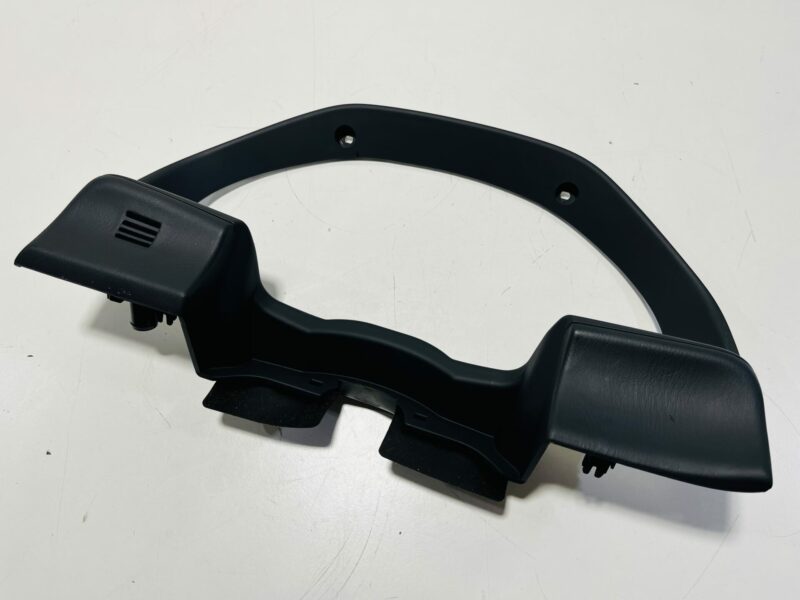 R34 Cluster Surround