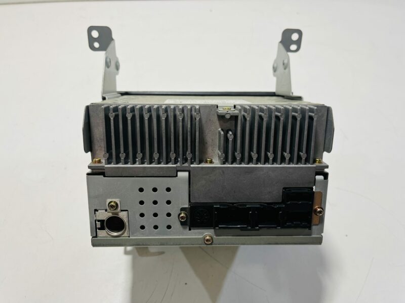 R34 Factory CD Player Double Din - Image 2