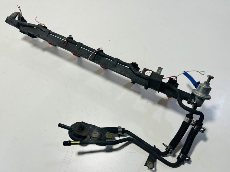 Sard 850cc Injectors with Nismo Fuel Reg R33 GTR - Image 2