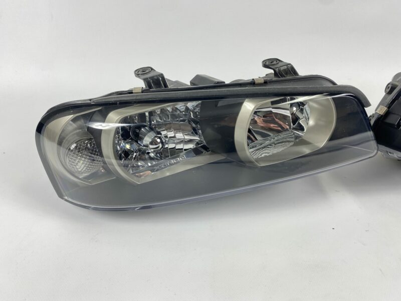 R34 GTR Xenon Headlights Series 1 Pair - Image 3