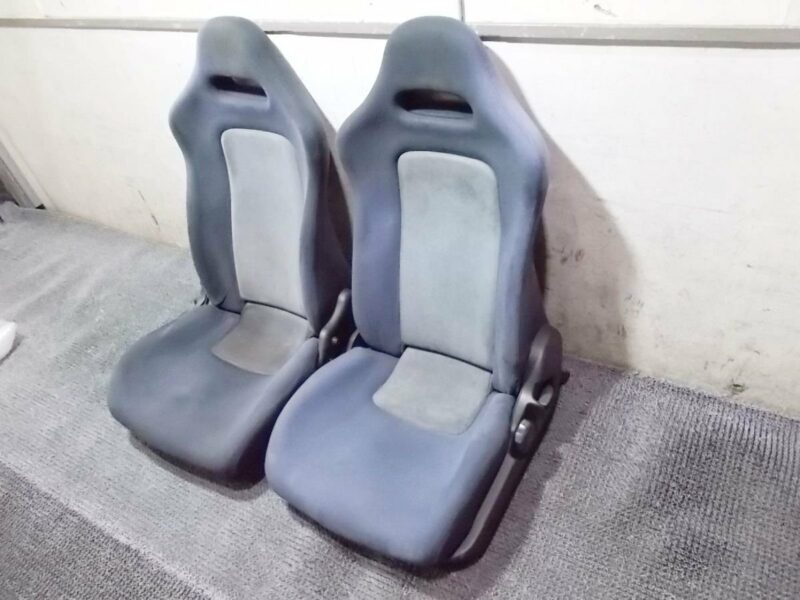 R32 GTR Front Seats Pair - Image 2