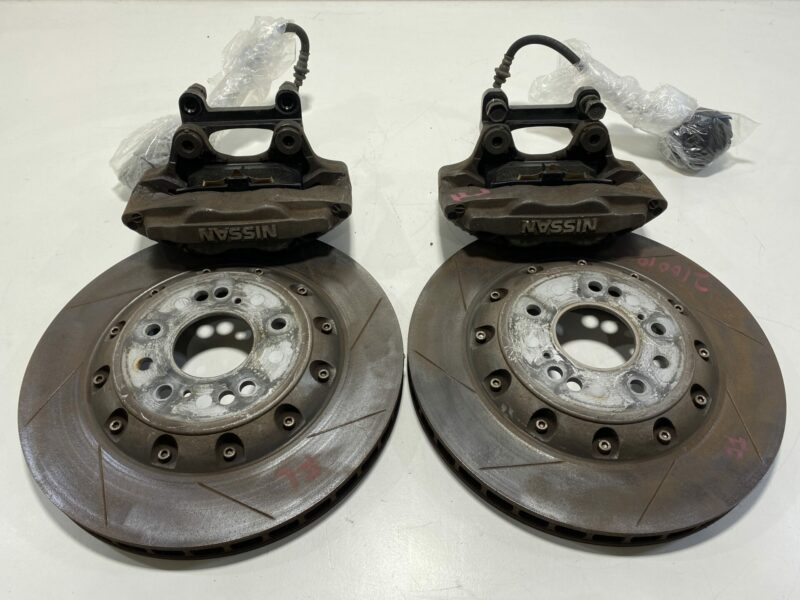 R32 GTST Calipers with 330mm Rotors