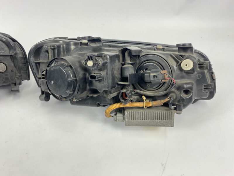 R34 GTR Xenon Headlights Series 1 Pair - Image 5