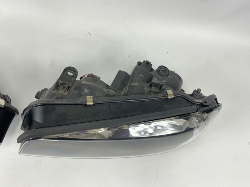 R34 GTR Xenon Headlights Series 1 Pair - Image 7