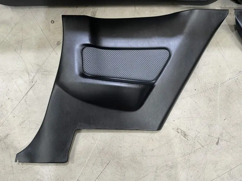 R34 GTR Door Trims Front and Rear - Image 8