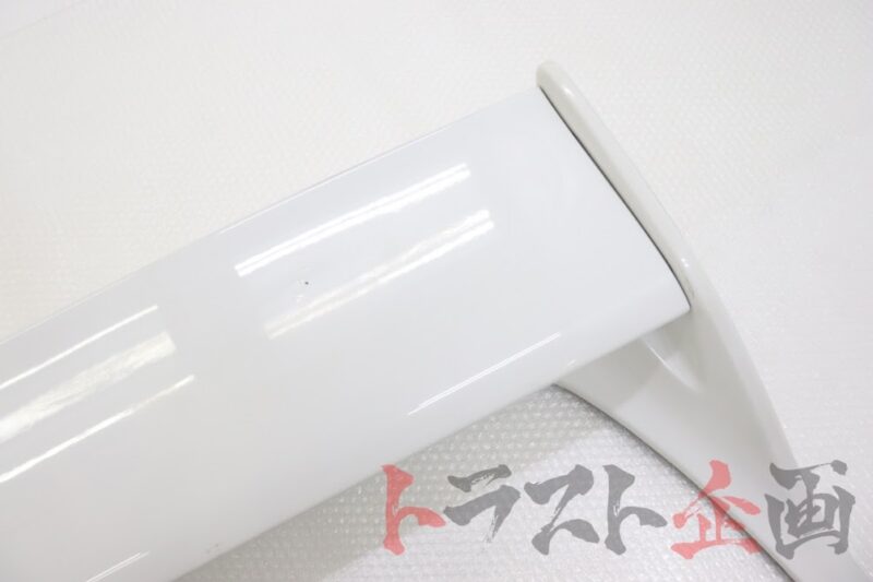 Genuine R33 GTR Spoiler Wing - Image 2