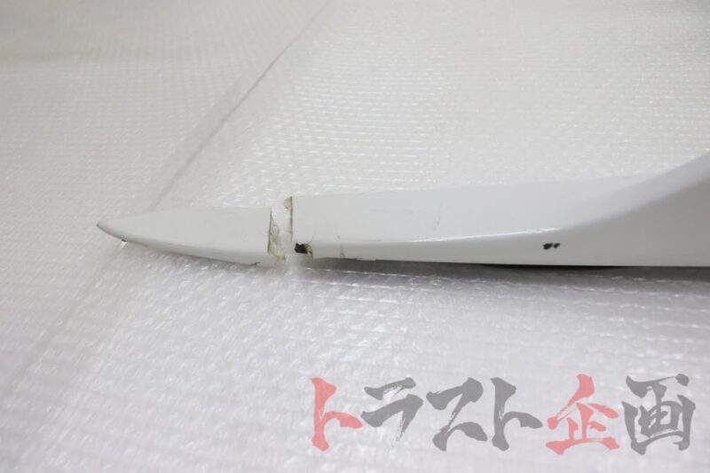 Genuine R33 GTR Spoiler Wing - Image 5