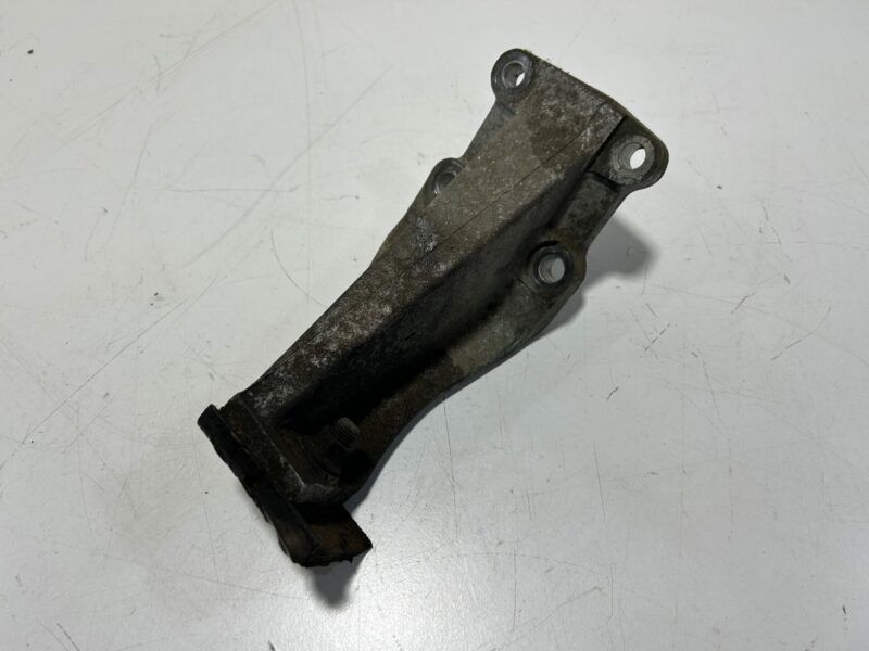 RB26 Drivers Side Engine Bracket