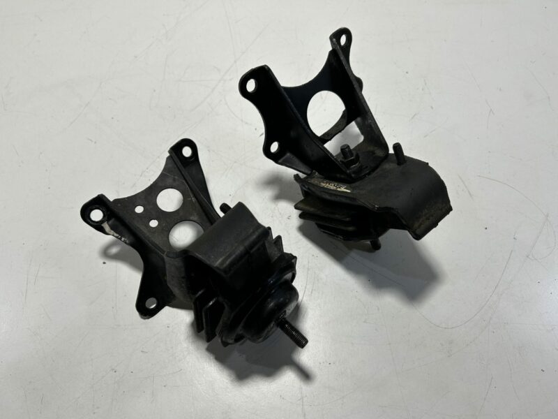 SR20 Engine Brackets with Hardrace Mounts