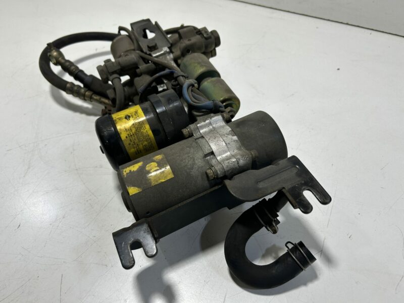 R34 GTR Vspec Attesa 4WD Pump - Image 3