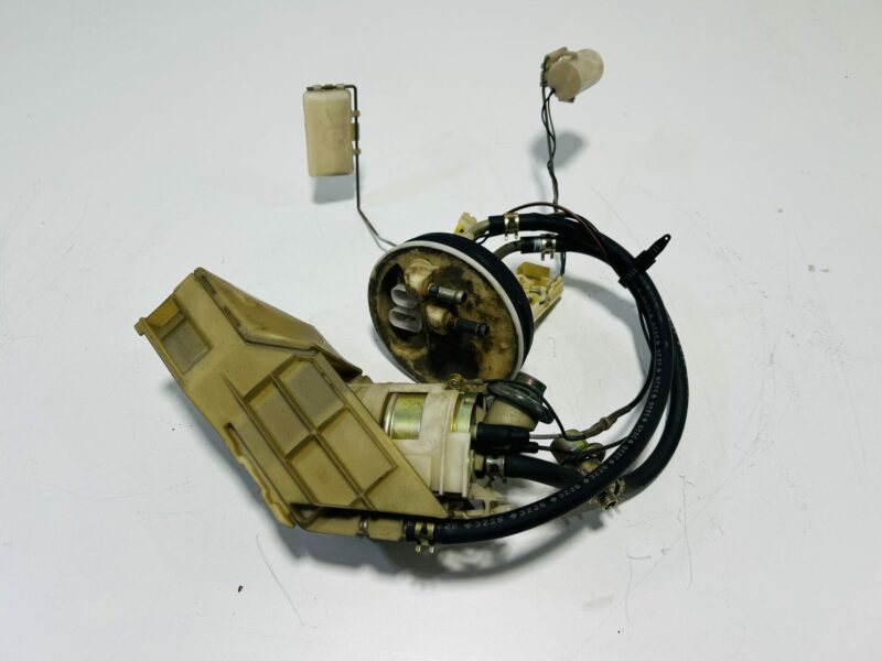 R32 GTR Fuel Pump and Cradle Sender - Image 2