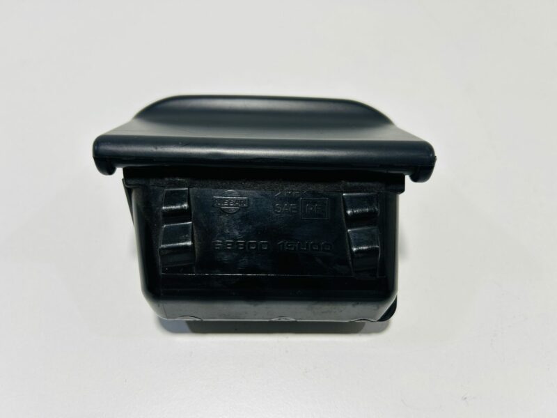 R33 Ashtray Early Model - Image 2