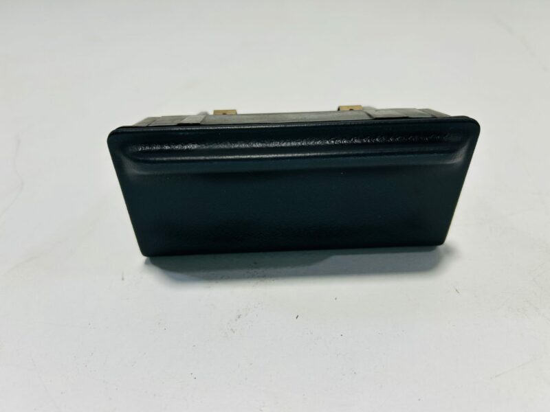 R32 Ashtray Late Model