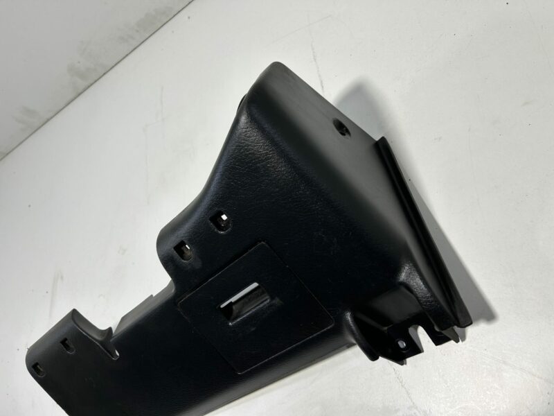 R32 Lower Dash Trim - Image 2