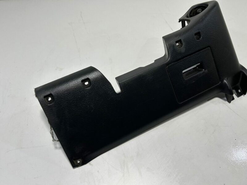 R32 Lower Dash Trim - Image 3