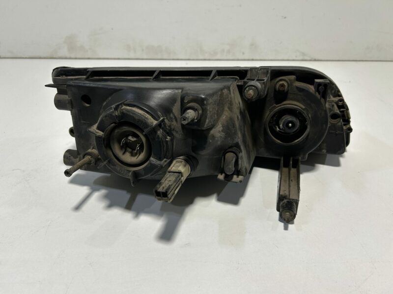 R32 N1 Passenger Side Headlight - Image 4
