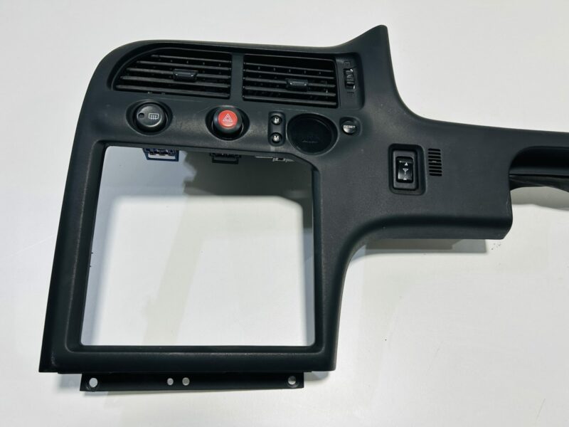 R33 GTR Series 3 Stereo Surround Trim - Image 3