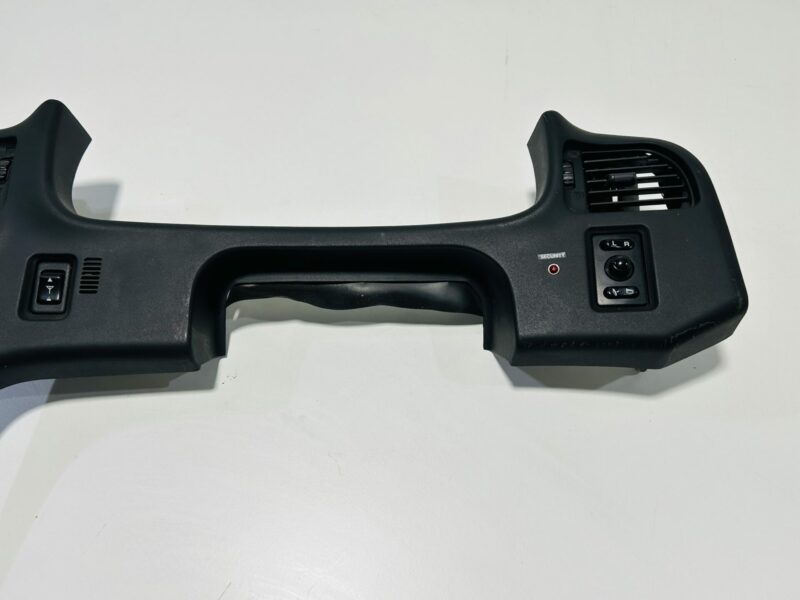 R33 GTR Series 3 Stereo Surround Trim - Image 2