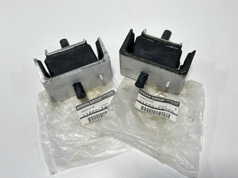 Genuine Nissan Engine Mount Set RB26