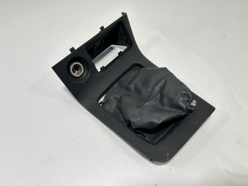 R33 Series 2 Manual Shifter Surround