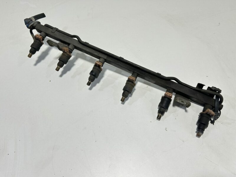 Denso 660cc Injectors with R32 GTR Fuel Rail RB26 - Image 2