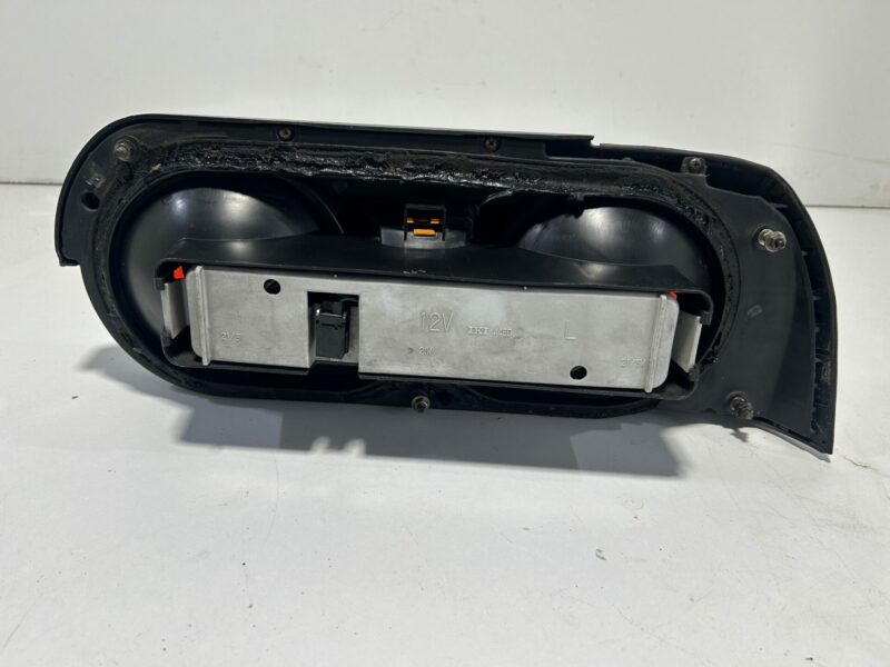 R32 Passenger Side Tail Light - Image 2