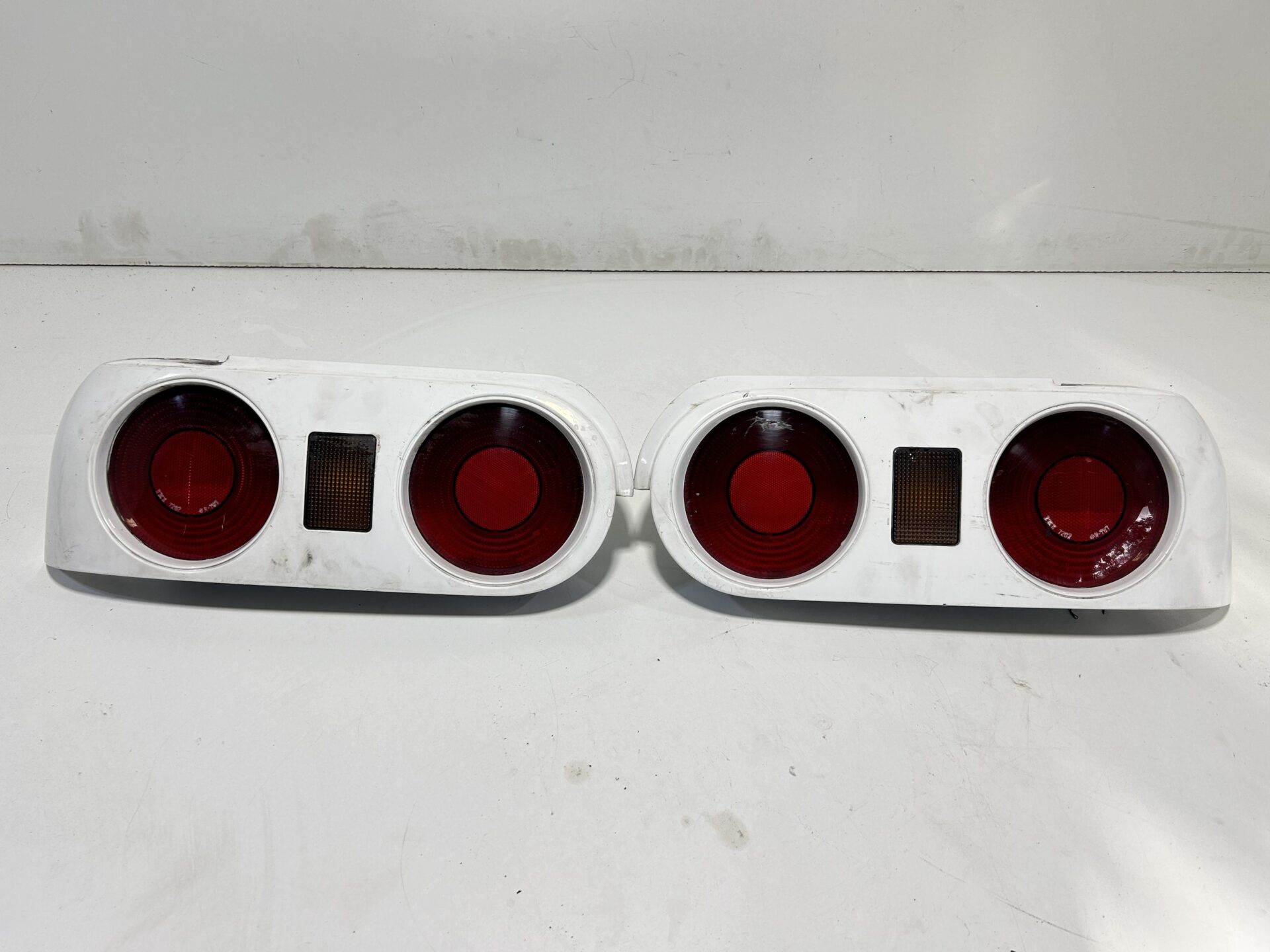 R32 Tail Lights Housing Pair - JDM Garage Australia
