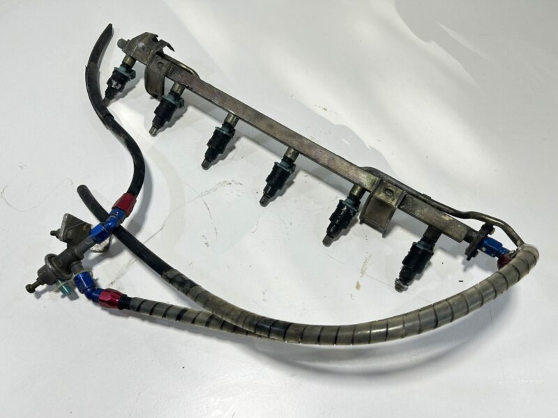 Sard 700cc Injectors with HKS Fuel Reg RB26