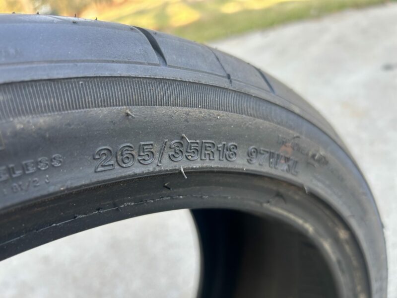 TRI-ACE Racing King Semi Slick Tyres 265/35/18 - Image 4