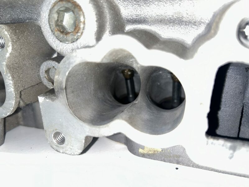BEE R High Response Cylinder Head RB26 - Image 4