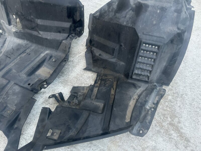 R34 GTR Front Guard Liners - Image 3