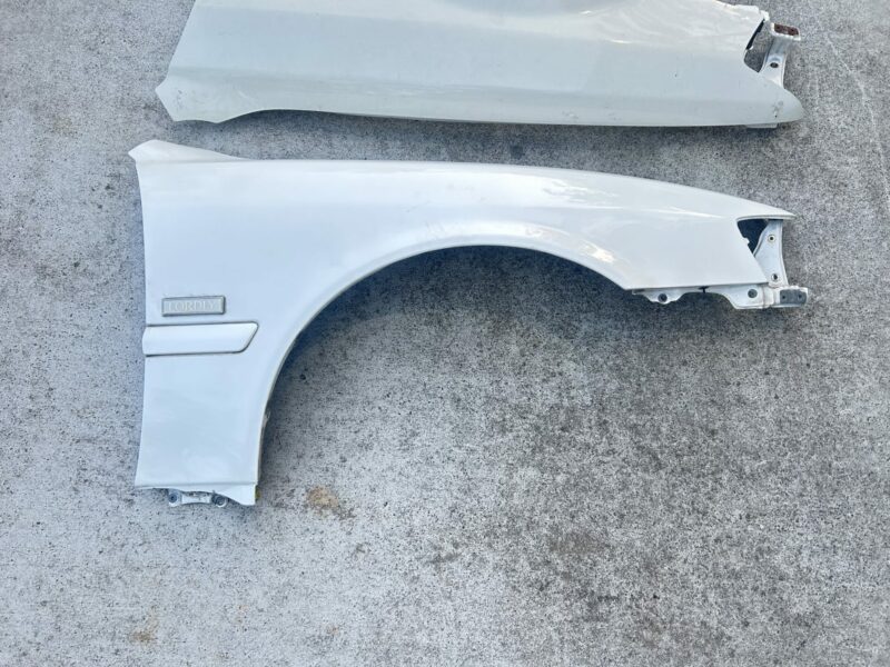 Toyota JZX100 Chaser Front Guards Pair - Image 2