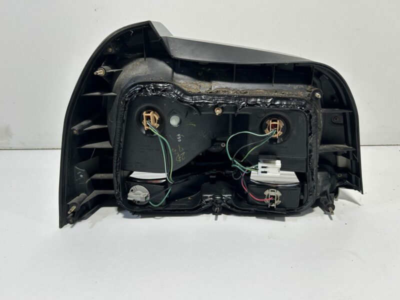 R34 Sedan Drivers Tail Light - Image 2