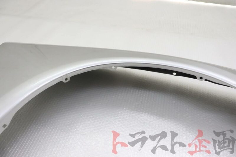 Genuine R32 GTR Drivers Side Guard RHS Fender - Image 6