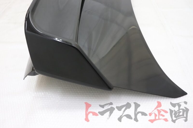 R32 GTR Boot Lid and Spoiler - Image 4