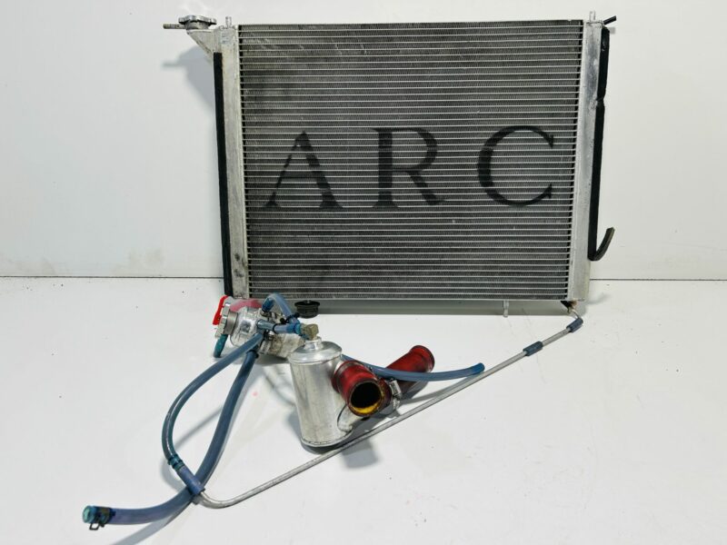 ARC Brazing Radiator with ARC Swirl Pot R33 GTR