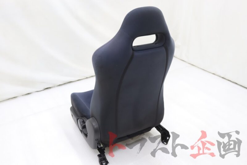 R32 GTR Passenger Seat - Image 2