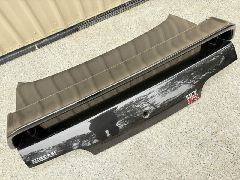 Genuine R32 GTR Boot and Spoiler - Image 2